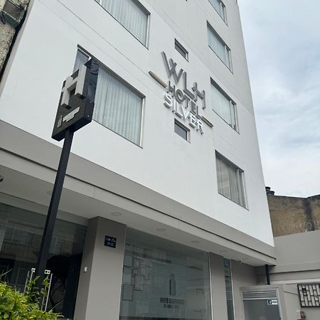 Hotel Wlh Silver Corferias Bogota Exterior photo